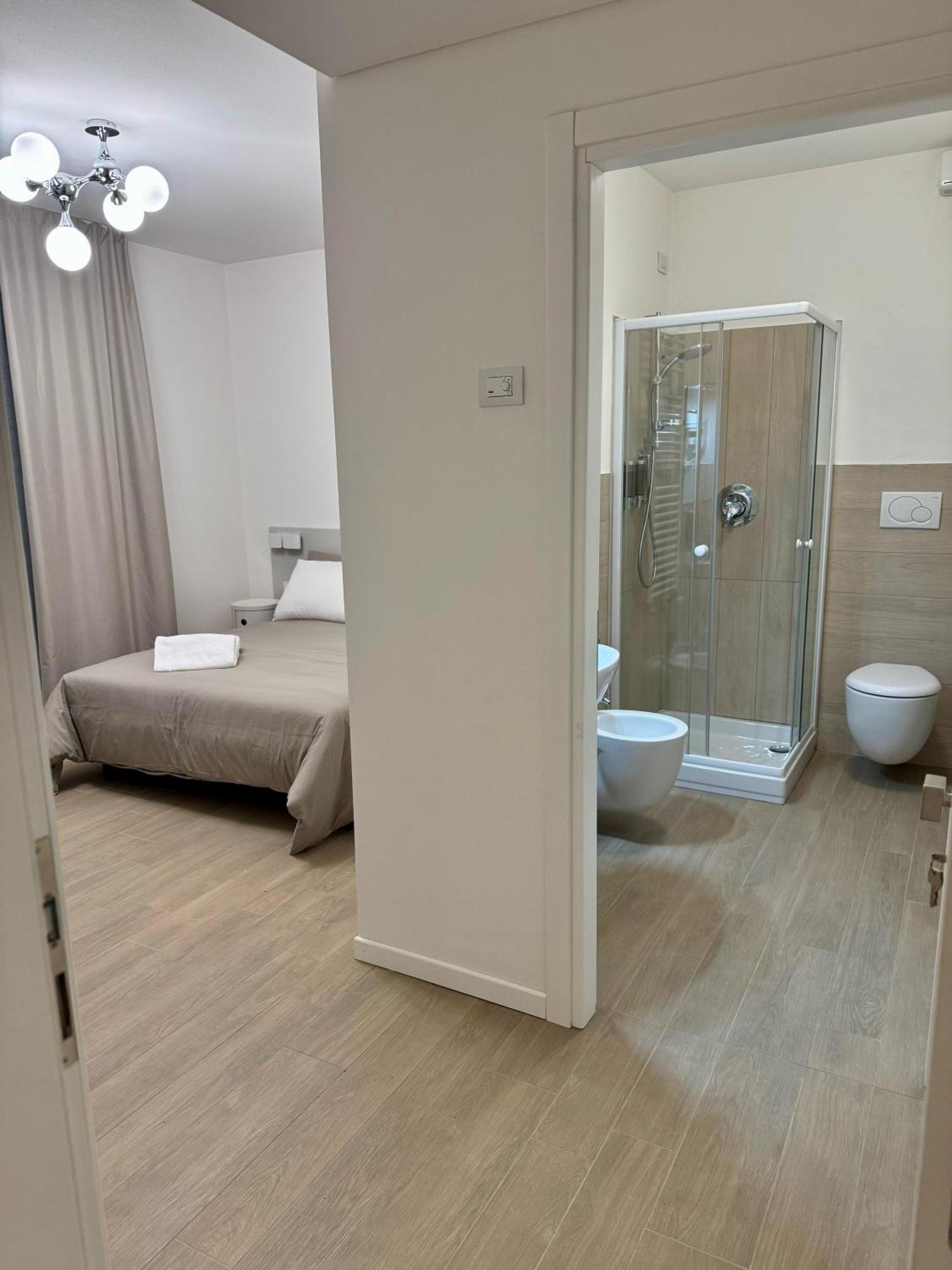 Hotel Villa Mary Santa Maria Di Sala Eksteriør bilde