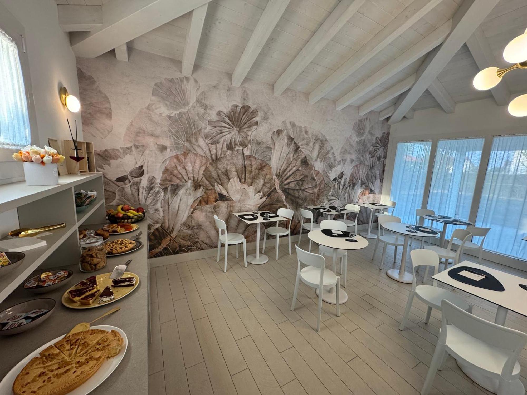 Hotel Villa Mary Santa Maria Di Sala Eksteriør bilde