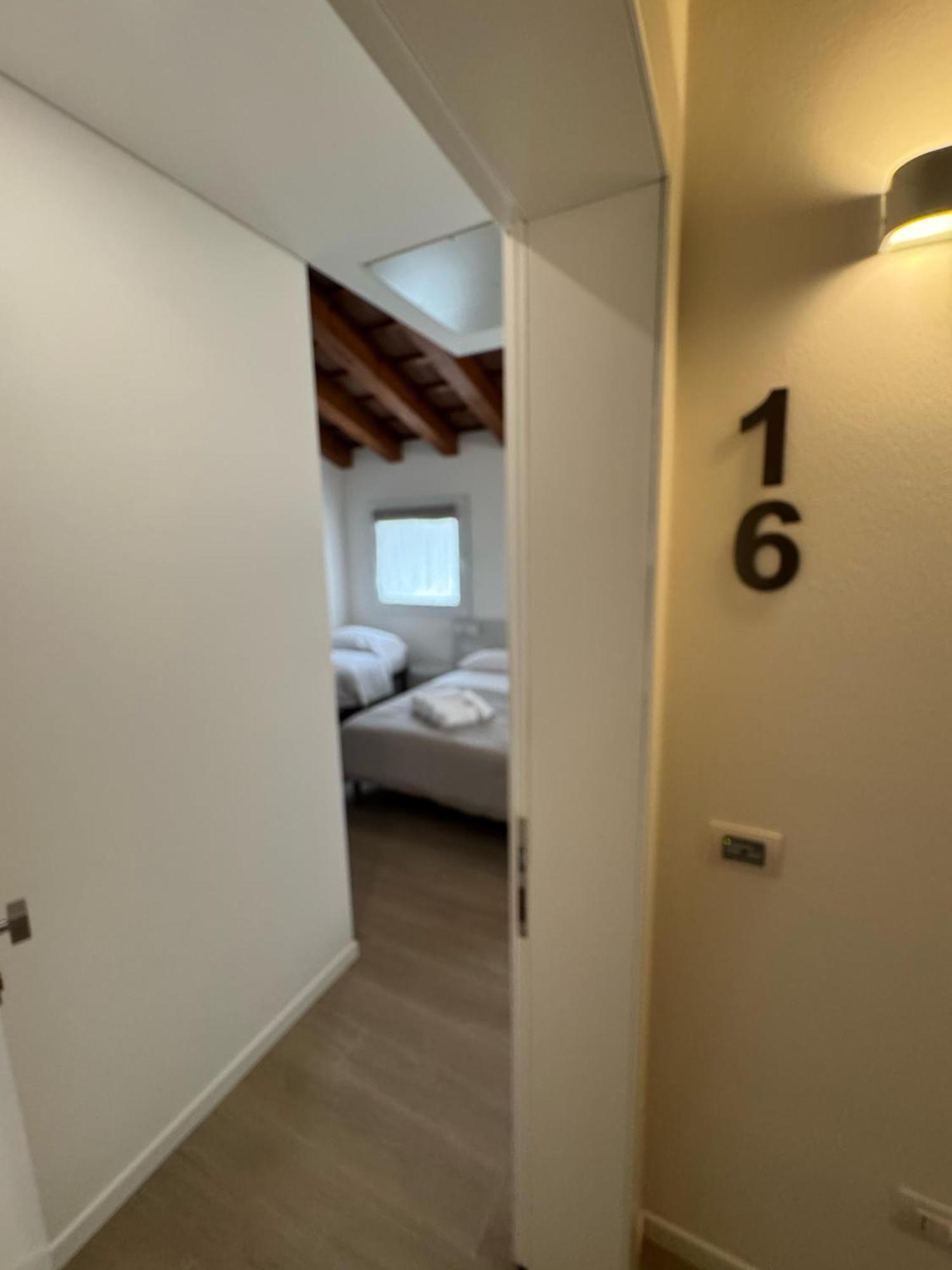 Hotel Villa Mary Santa Maria Di Sala Eksteriør bilde