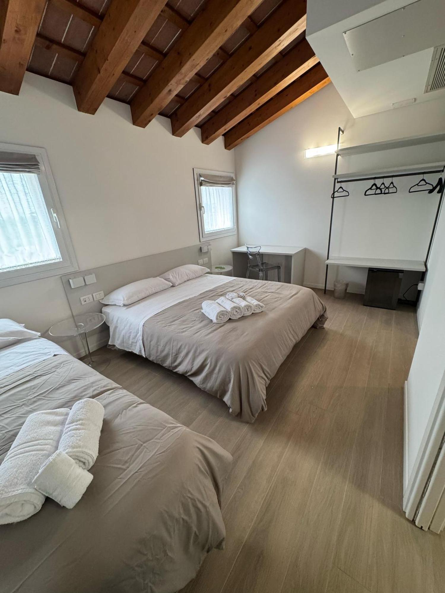 Hotel Villa Mary Santa Maria Di Sala Eksteriør bilde